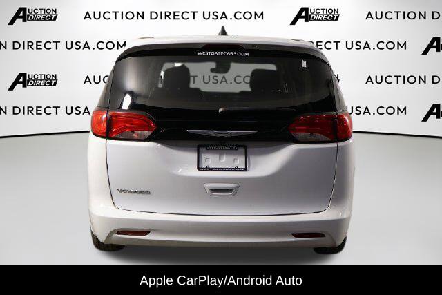 Used 2023 Chrysler Voyager LX FWD image 3
