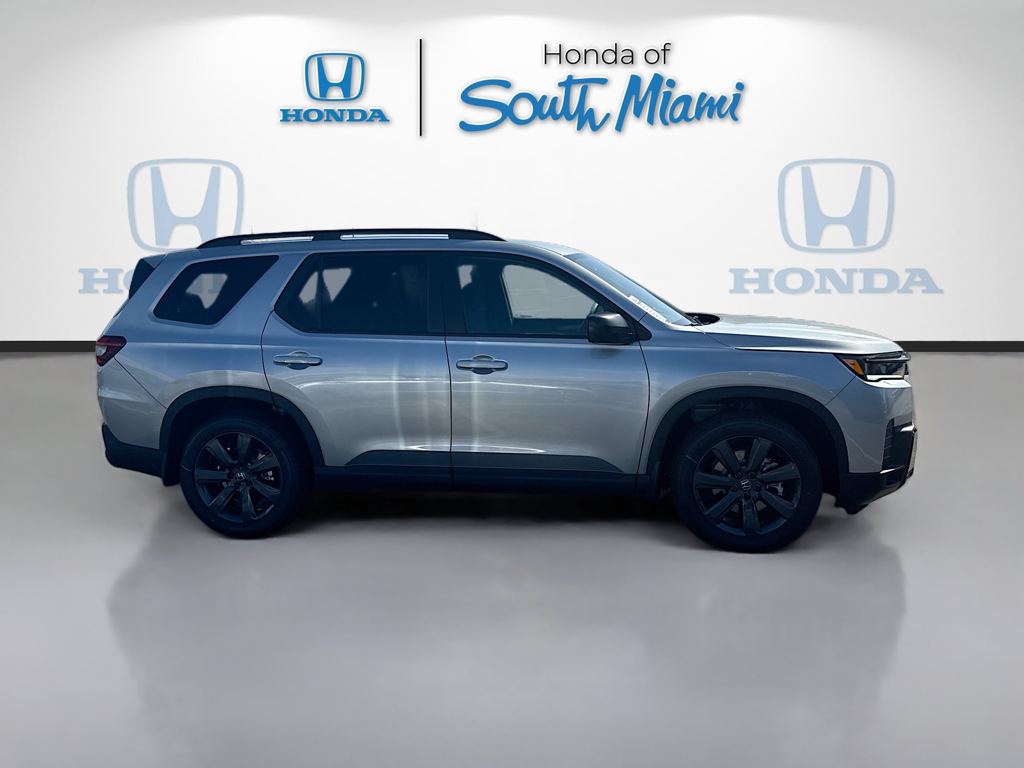 New 2026 Honda Pilot Sport image 8