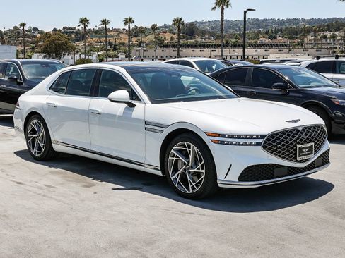 Used 2023 Genesis G90 3.5T AWD/4WD image 3