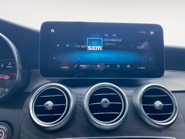 Used 2020 Mercedes-Benz GLC 300 image 24