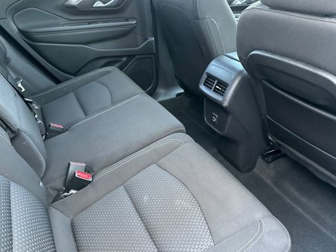 Used 2024 GMC Terrain SLE image 18