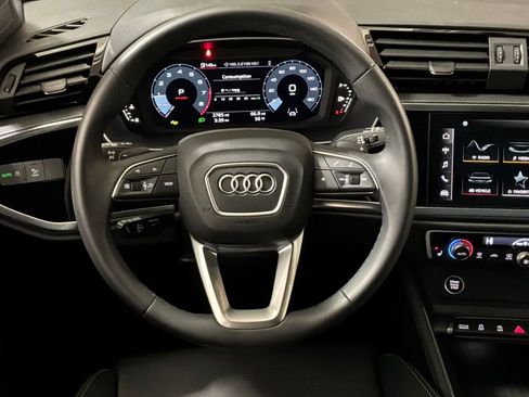 Used 2025 Audi Q3 2.0T Premium w/ Convenience Package image 14