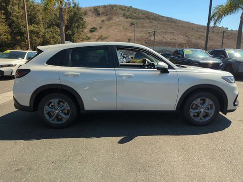 New 2026 Honda HR-V LX image 6