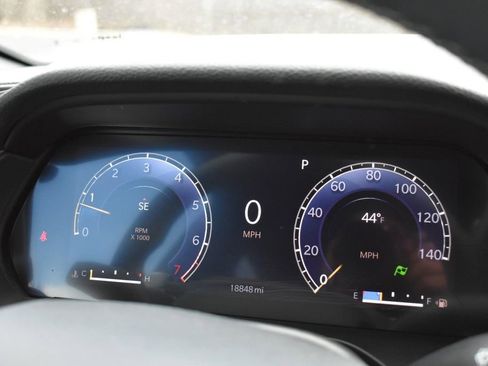 Used 2024 Jeep Grand Cherokee Altitude image 16