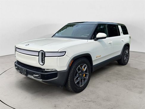 Used 2023 Rivian R1S Adventure image 23