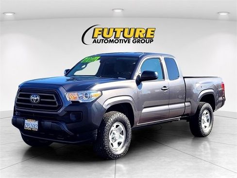 Used 2020 Toyota Tacoma SR image 10