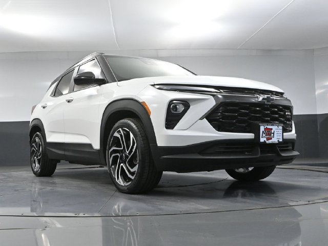 Used 2025 Chevrolet TrailBlazer RS w/ Convenience Package FWD image 43
