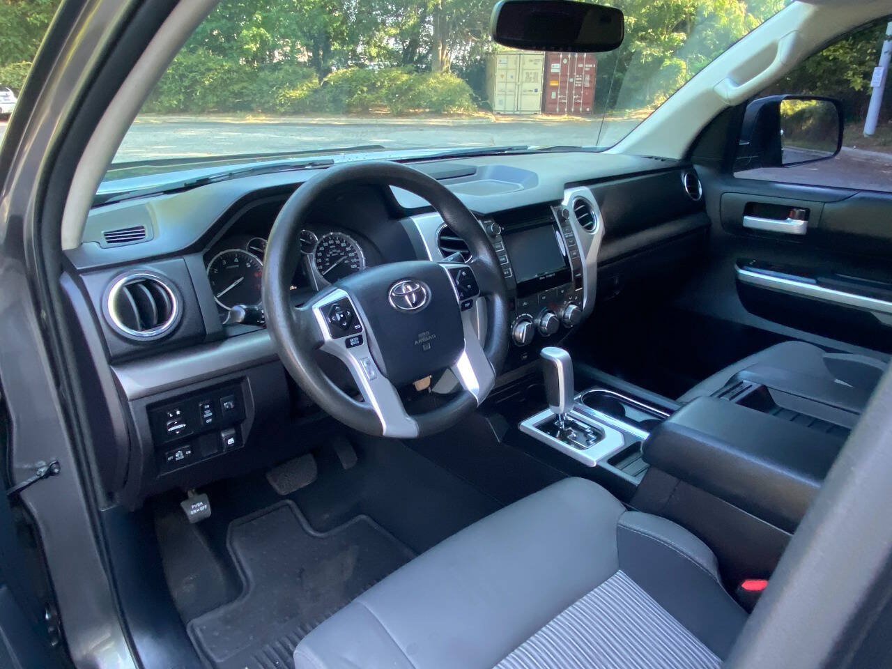 Used 2015 Toyota Tundra SR5 w/ TRD Off Road Package AWD/4WD image 14