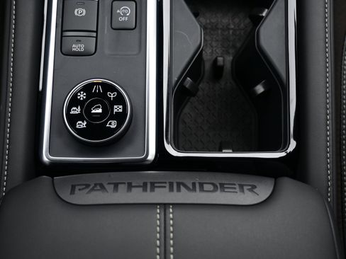 New 2025 Nissan Pathfinder SL image 20