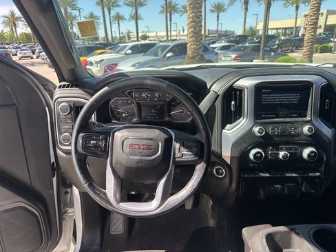 Used 2020 GMC Sierra 1500 SLE w/ SLE Value Package image 8