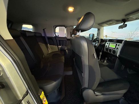 Used 2008 Toyota FJ Cruiser 4WD image 28