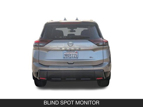 Certified 2025 Nissan Rogue SL w/ Tech Package image 9