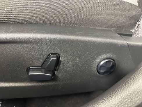 Used 2020 Dodge Charger SXT RWD image 17