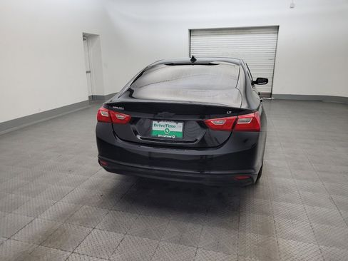 Used 2017 Chevrolet Malibu LT FWD image 7
