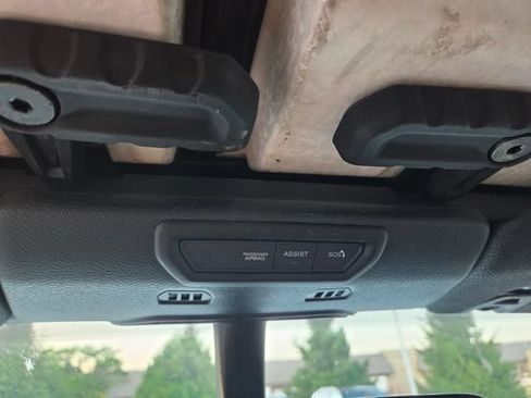 Used 2020 Jeep Gladiator Rubicon AWD/4WD image 9