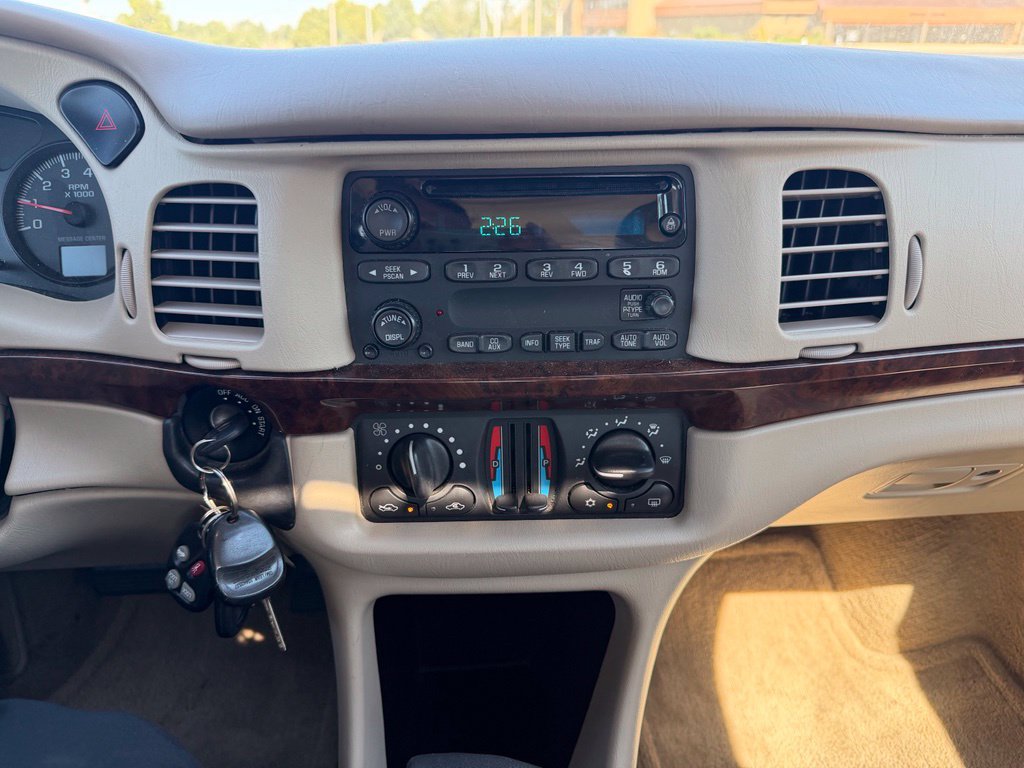 Used 2005 Chevrolet Impala LS w/ Sun And Sound Package FWD image 15