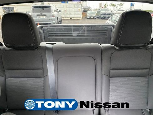 Used 2024 Nissan Frontier SV w/ Technology Package image 36