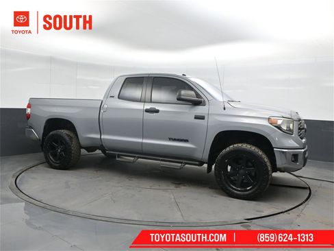 Used 2018 Toyota Tundra SR5 image 1
