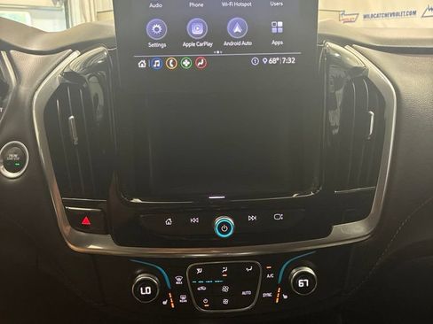 Used 2020 Chevrolet Traverse LT FWD image 28