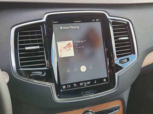 Certified 2024 Volvo XC90 T8 Plus image 15