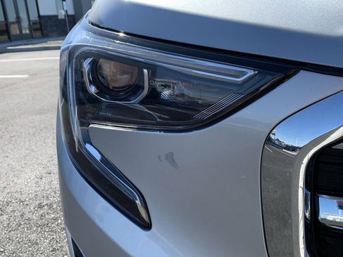 Used 2021 GMC Terrain SLT image 10