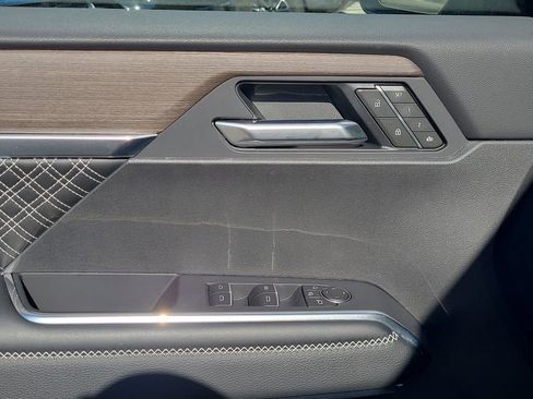 Used 2025 GMC Acadia Denali image 24