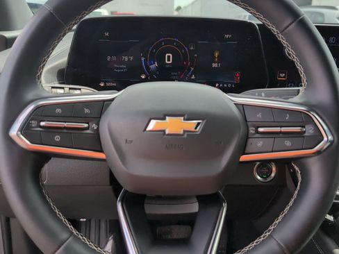 Certified 2026 Chevrolet Traverse LT FWD image 25