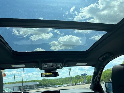 Used 2023 Chevrolet Tahoe LT w/ LT Signature Plus Package image 16