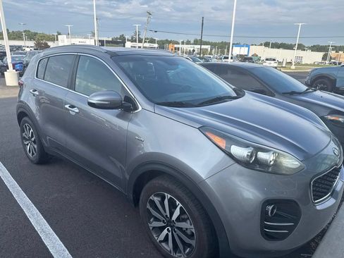 Used 2017 Kia Sportage EX w/ EX Premium Package AWD/4WD image 2