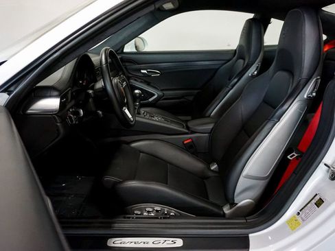 Used 2018 Porsche 911 GT3 RS image 7