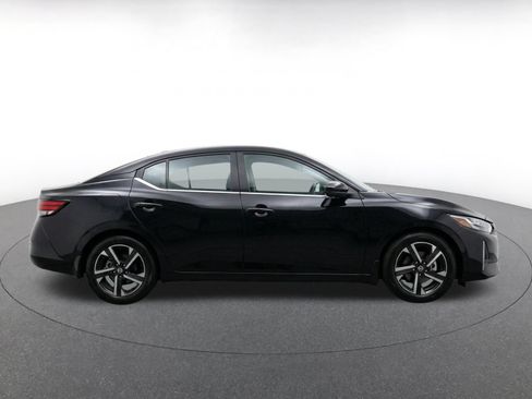 Used 2025 Nissan Sentra SV FWD image 14