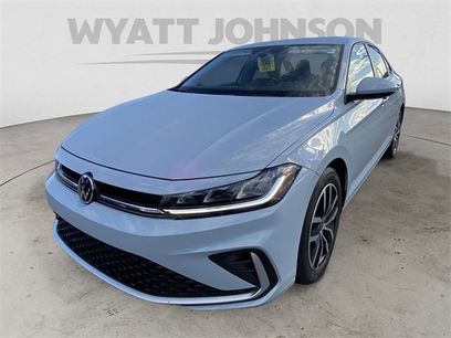 Used 2025 Volkswagen Jetta SE
