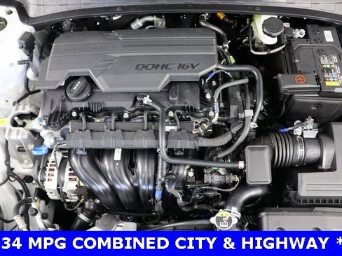 Certified 2025 Hyundai Elantra Sport image 23