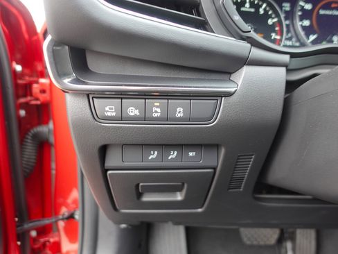 Certified 2025 MAZDA MAZDA3 Hatchback w/Premium Plus Pkg image 12