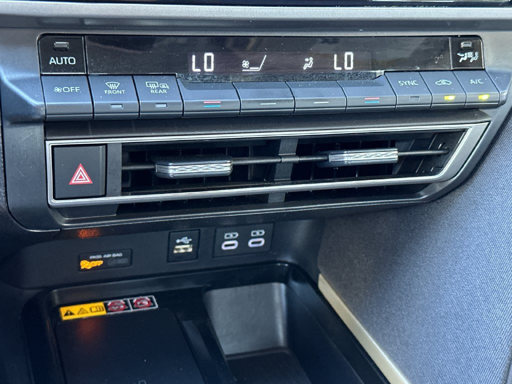 Used 2025 Toyota Camry LE FWD image 18