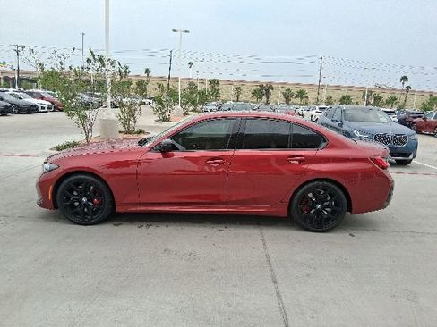 Used 2025 BMW 330i Sedan w/ M Sport Package RWD image 3