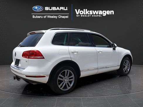 Used 2015 Volkswagen Touareg VR6 AWD/4WD image 8