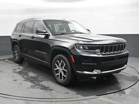 Used 2024 Jeep Grand Cherokee L Limited w/ Luxury Tech Group II image 5