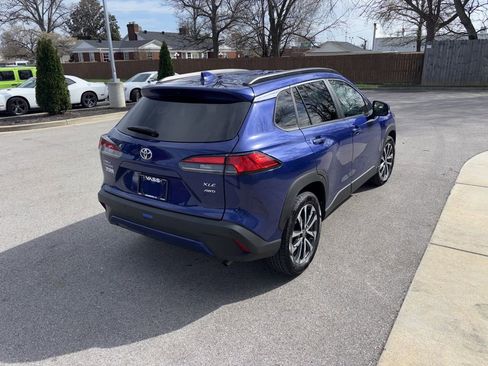 Used 2023 Toyota Corolla Cross XLE w/ Convenience Package image 5