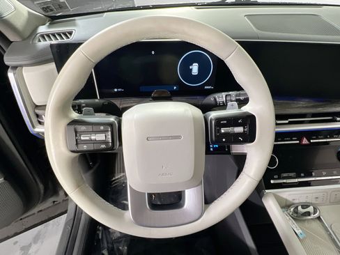 Used 2024 Hyundai Santa Fe Limited image 11