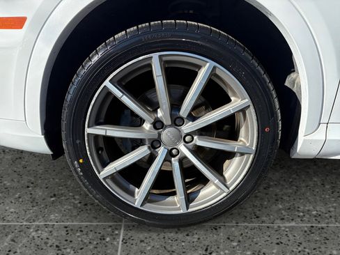 Used 2018 Audi Q3 2.0T Premium Plus w/ Premium Plus Package image 15