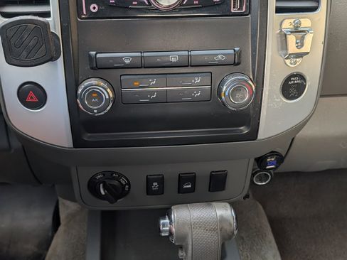 Used 2012 Nissan Frontier SV image 9