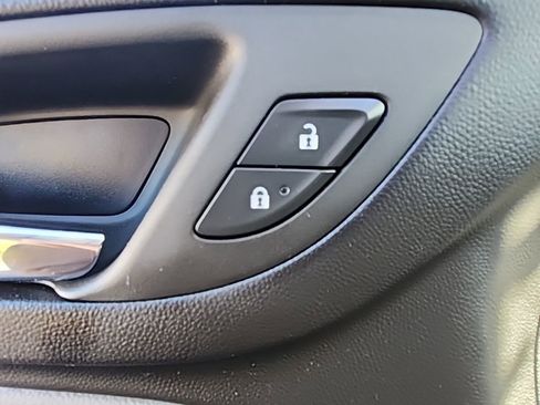 Used 2023 Chevrolet Equinox LT w/ LPO, Floor Liner Package image 24