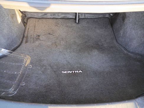 Used 2015 Nissan Sentra SR w/ SR Premium Package image 19