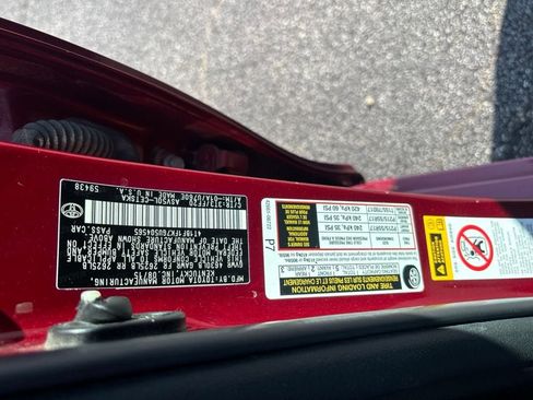 Used 2016 Toyota Camry SE FWD image 18