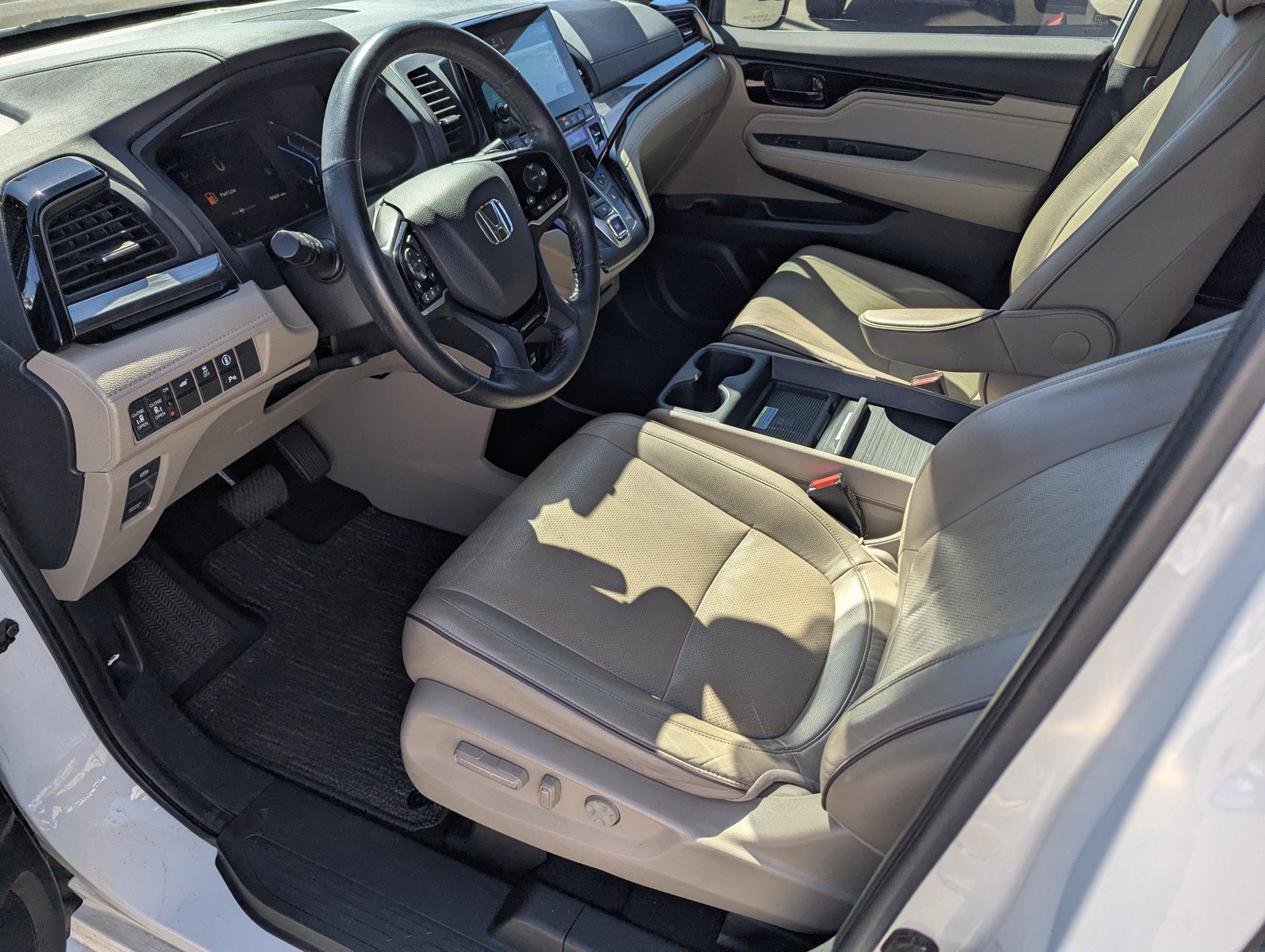 Used 2023 Honda Odyssey Elite image 11