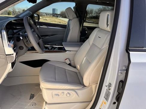 Certified 2026 Cadillac Escalade ESV Platinum Sport w/ LPO, ONYX Package image 27