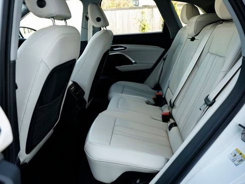 Certified 2025 Audi Q5 Premium Plus w/ Premium Plus AWD/4WD image 24