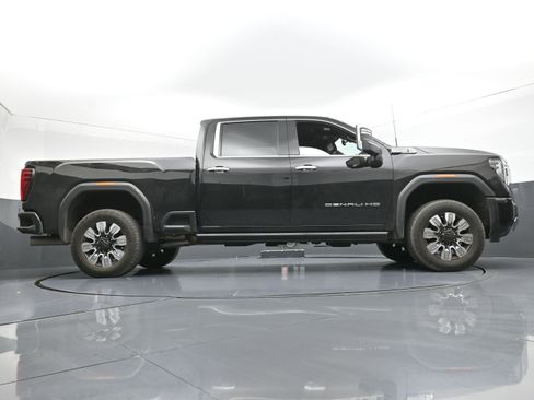Used 2024 GMC Sierra 2500 Denali w/ Denali Reserve Package image 29