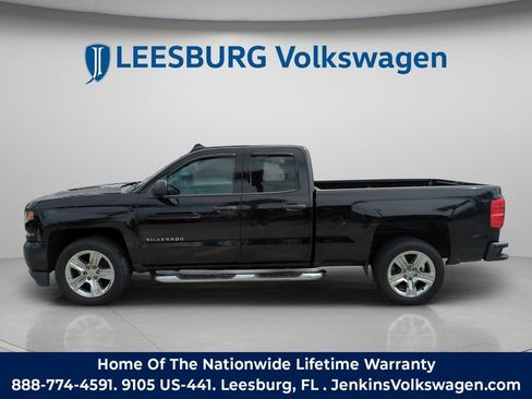 Used 2017 Chevrolet Silverado 1500 Custom w/ Custom Convenience Package image 10